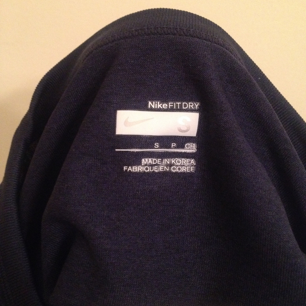 NIKE FIT DRY NAVY BLUE ATHLETIC SHIRT - Picture 7 of 7